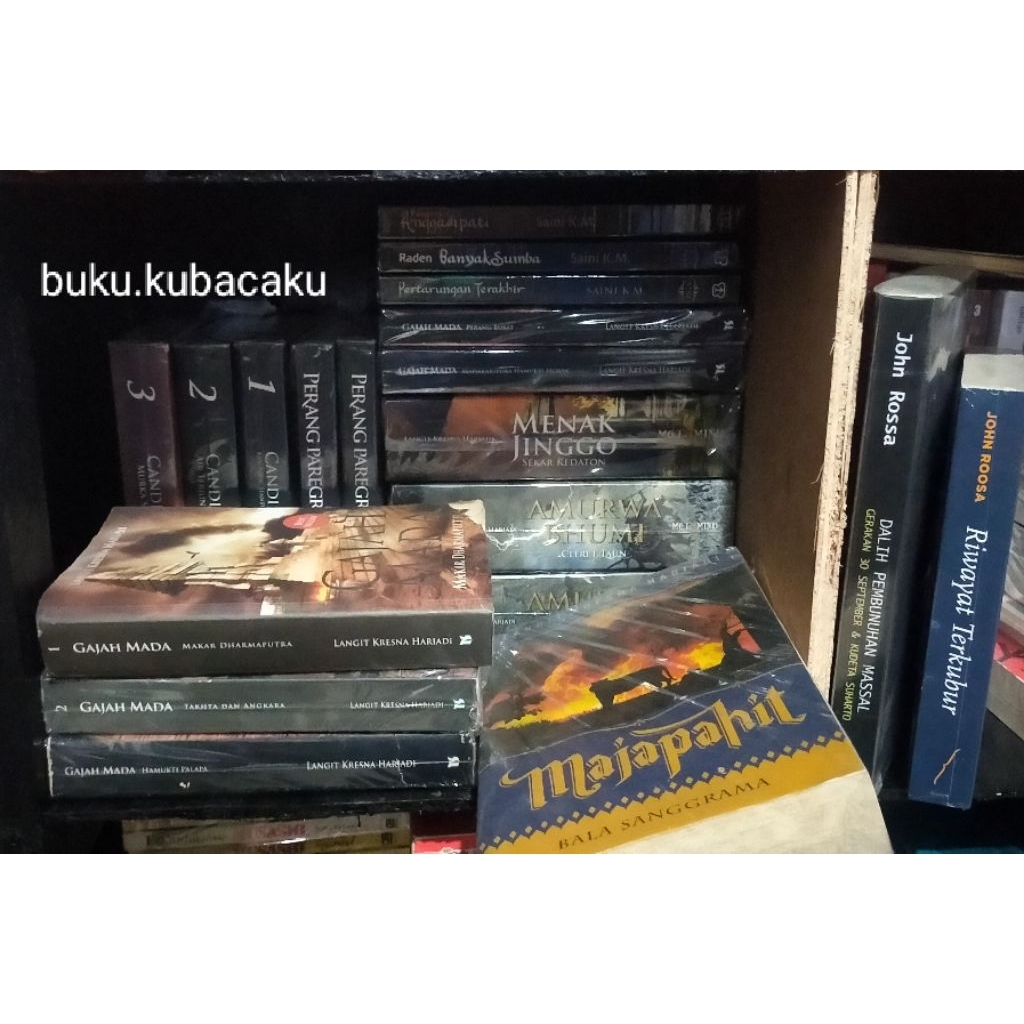 (ORI, LANGKA, PRELOVED) MAJAPAHIT BANJIR BANDANG DARI UTARA - Langit Kresna Hariadi