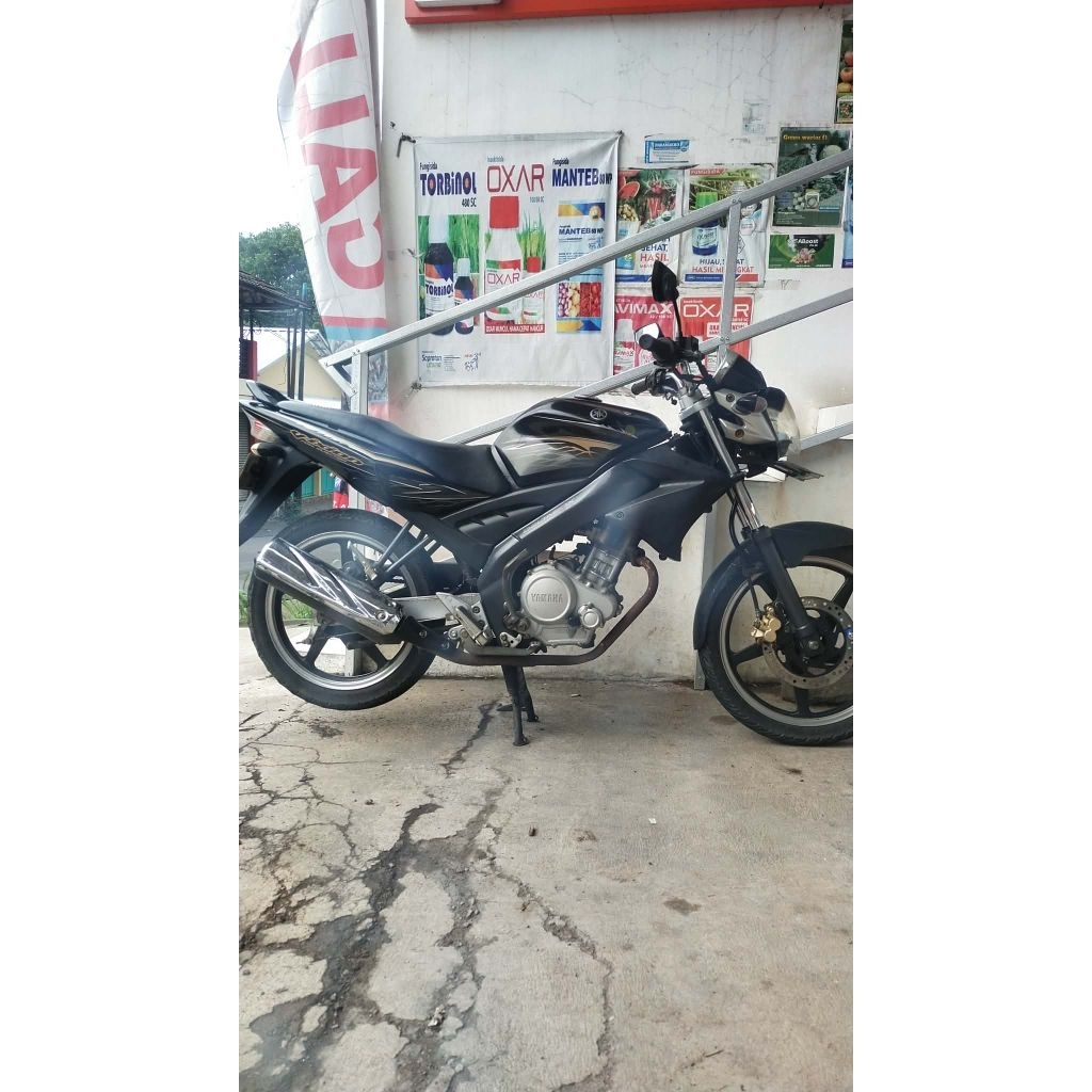 Motor second Yamaha Vixion old 2011 150cc Lengkap Tembus faktur