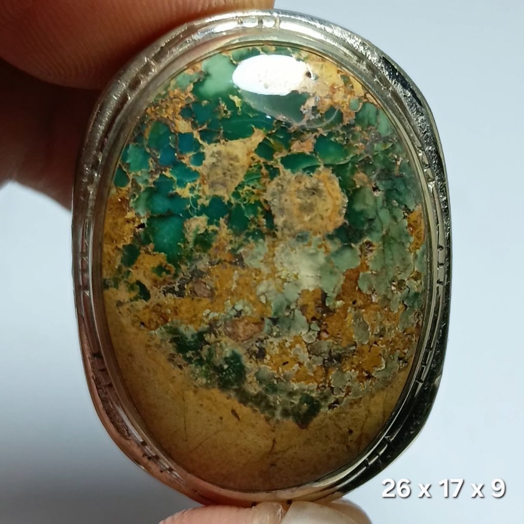 NATURAL PIRUS PERSIA HIJAU DAUN URAT EMAS