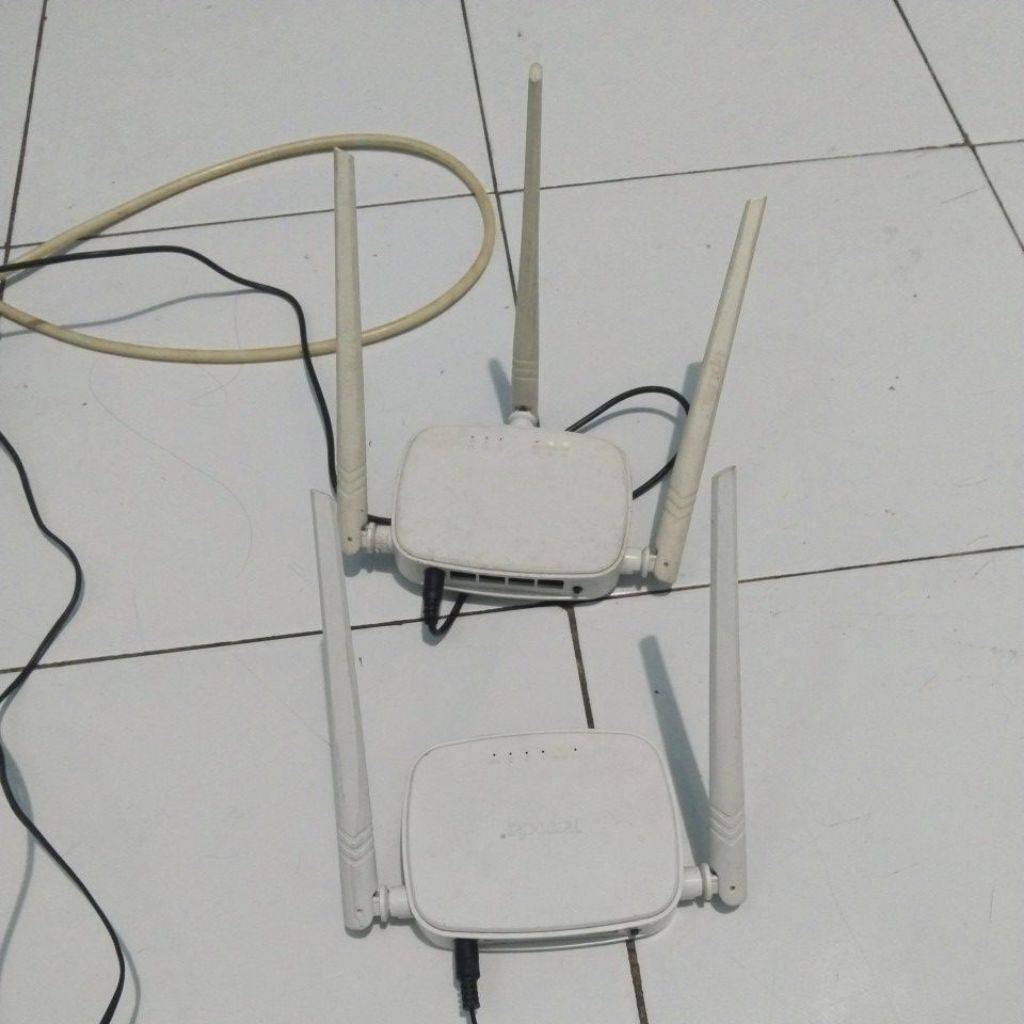 TENDA WIRELESS N300 EASY N301 & TENDA N318 KONDISI NORMAL SESUAI FOTO