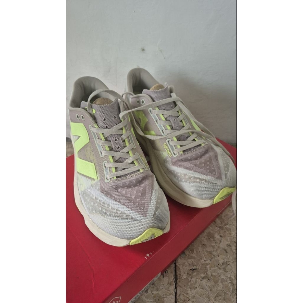 new balance fuel cell rebel v4
