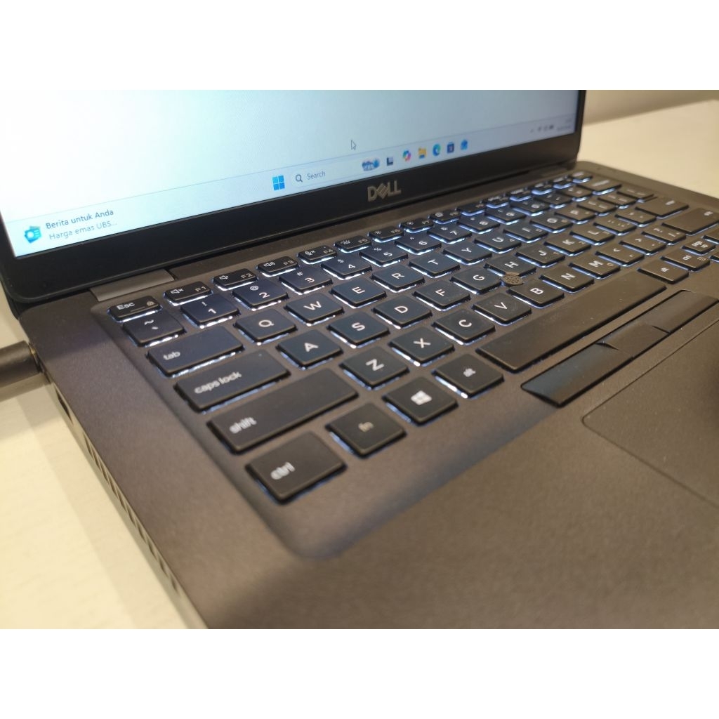 Dell Latitude i5 Gen 8 8/256GB