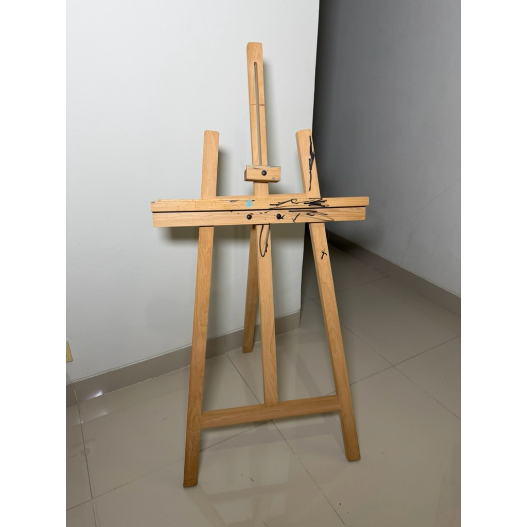 Preloved tripod lukis