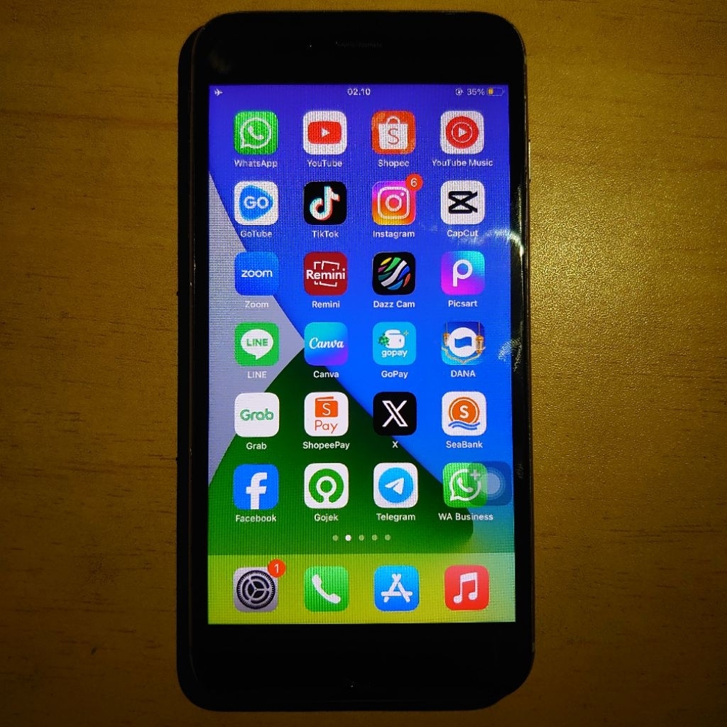hp iphone 6s plus 64gb black,icloud nyangkut,sinyal on 8c