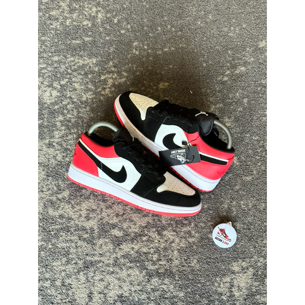 AJ LOW Red