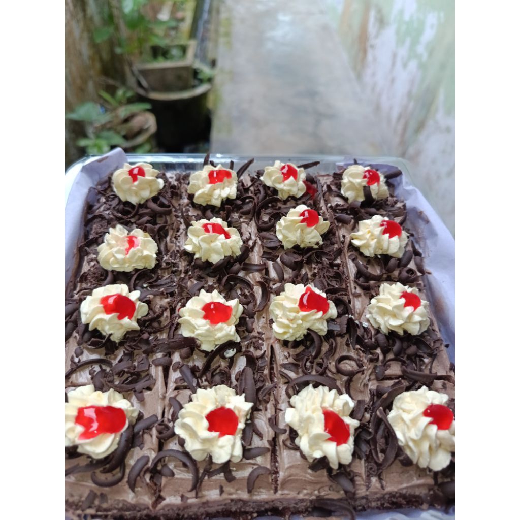 brownies hias/cake potong hias brownies kukus lembut hias