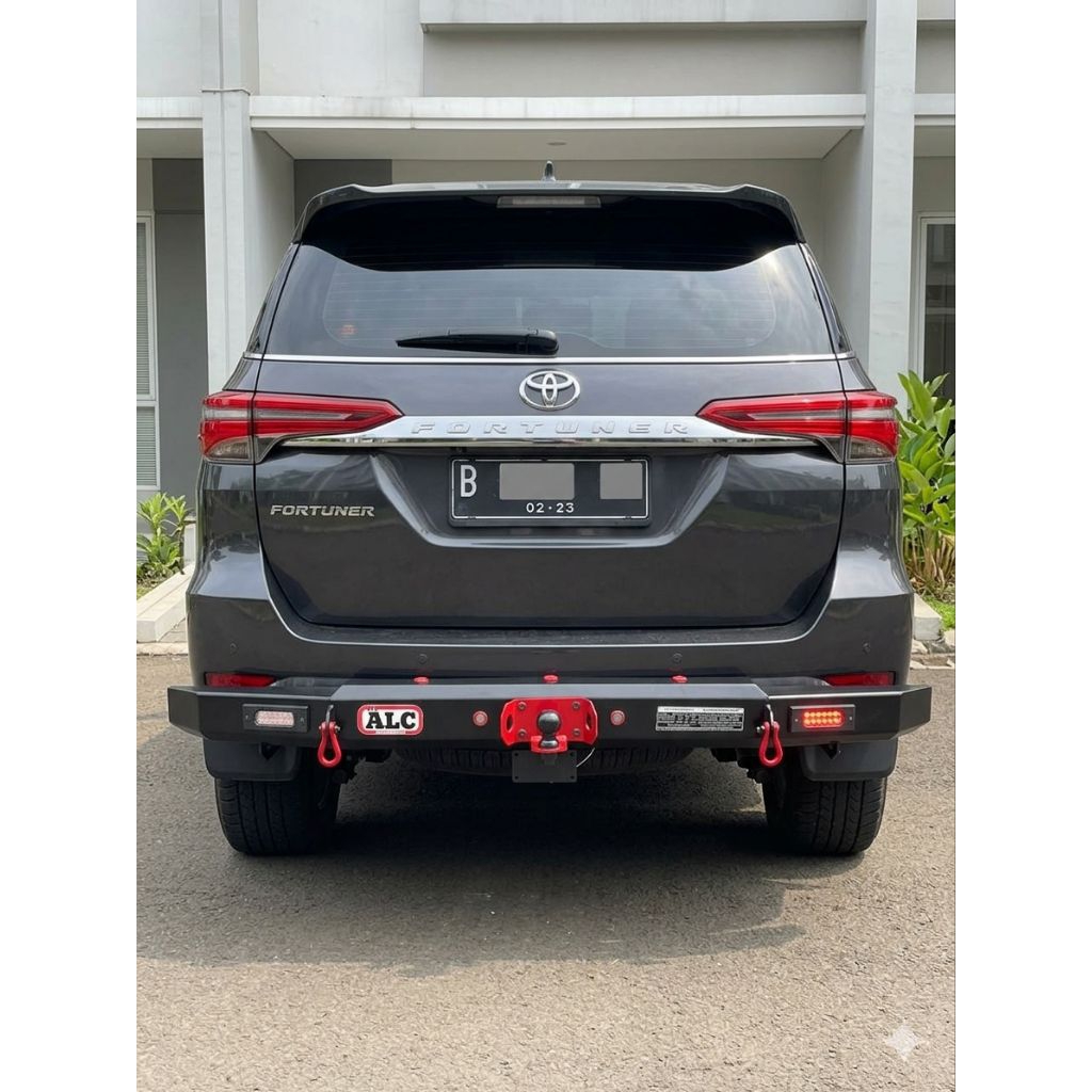 BAMPER BELAKANG BESI/TOWING BAR/VARIASI MOBIL AVANZA/CALYA/INOVA/PAJERO/ERTIGA/GRANMAX/FORTUNER/REBO