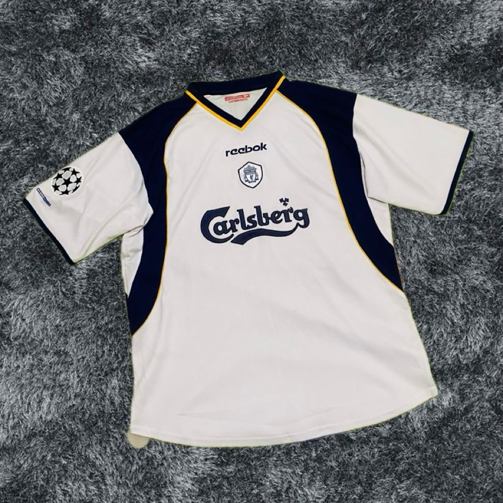 Liverpool 2001/2002 Away