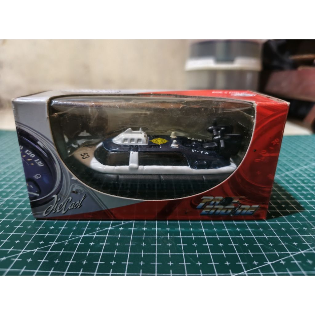 Pro-Engine Street Machine Mini Die Cast Hovercraft