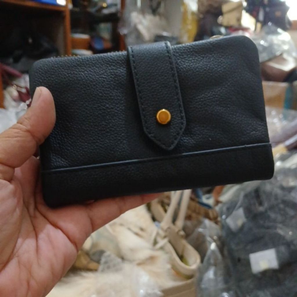 laine wallet black