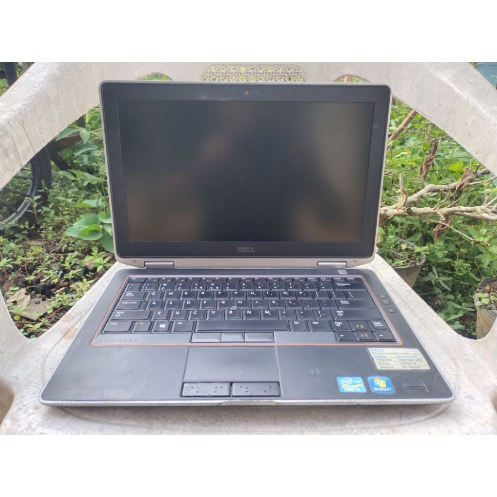 Laptop Dell Latitude E6320 Processor intel core i5-2520M Vga intel HD Graphic