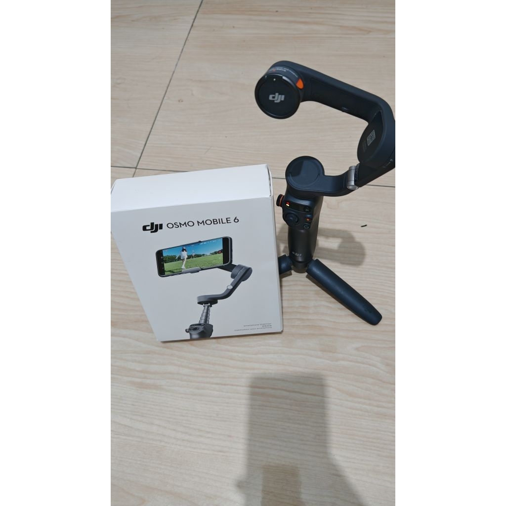 DJI OSMO MOBILE 6