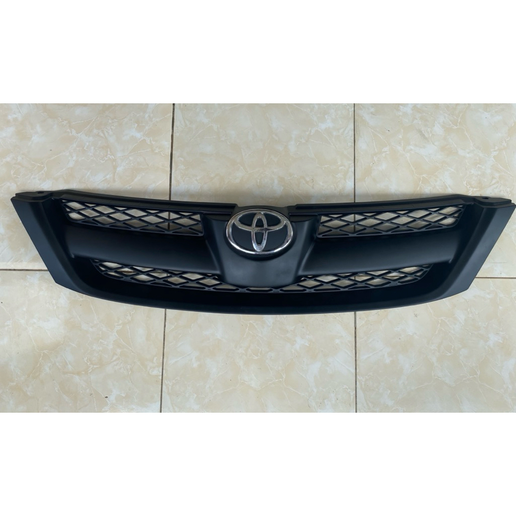 grill grille toyota innova 2004-2008 original second