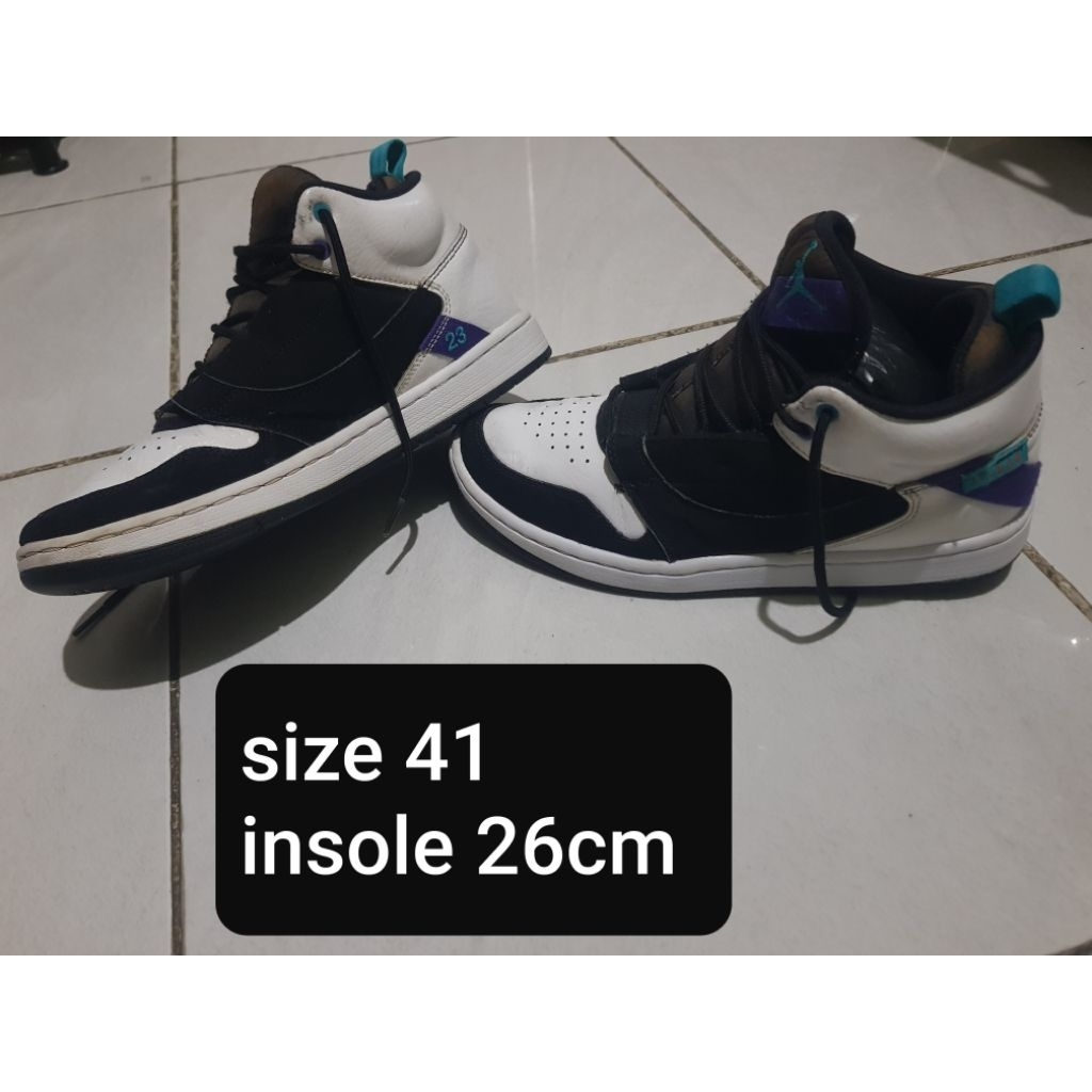 SepatuSneakerNikeJordan