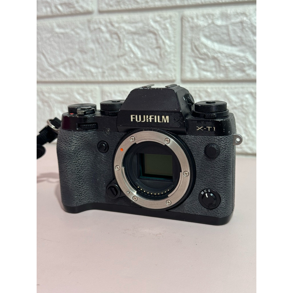 FUJIFILM XT1 KAMERA BEKAS BODY ONLY