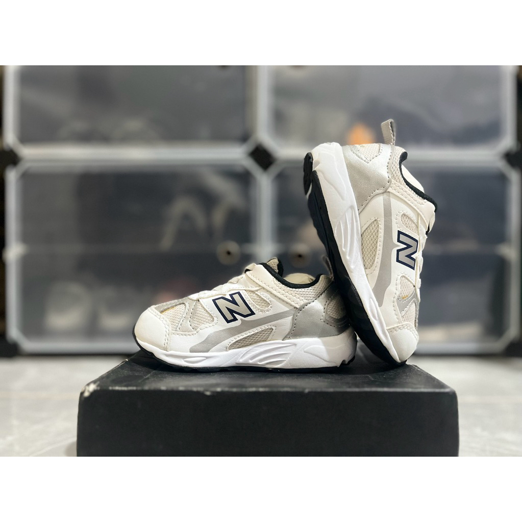 Sepatu Anak Preloved/Second Kids NB 878 Size 25