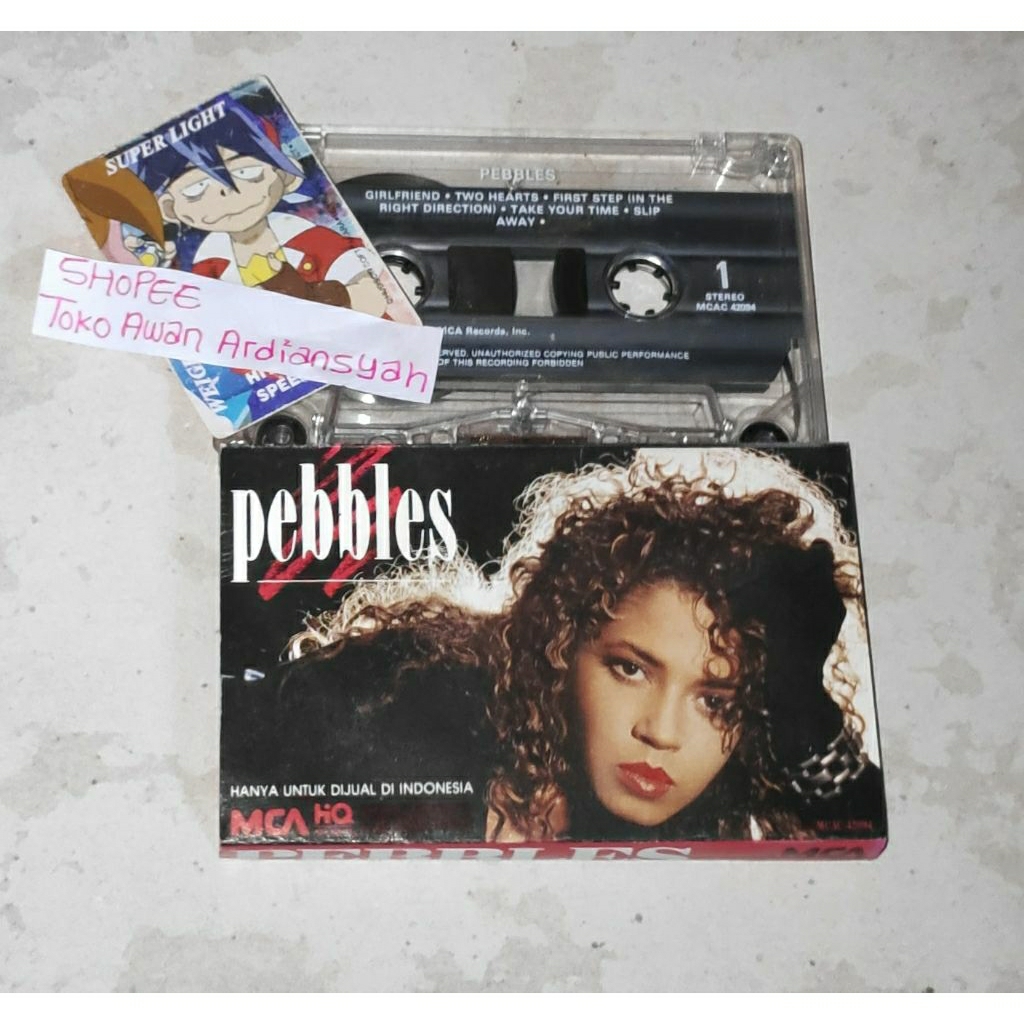 kaset pita pebbles (cover dalam ada tanda tangan, dan kotor sedikit, dan ada sedikit bekas tempelan)