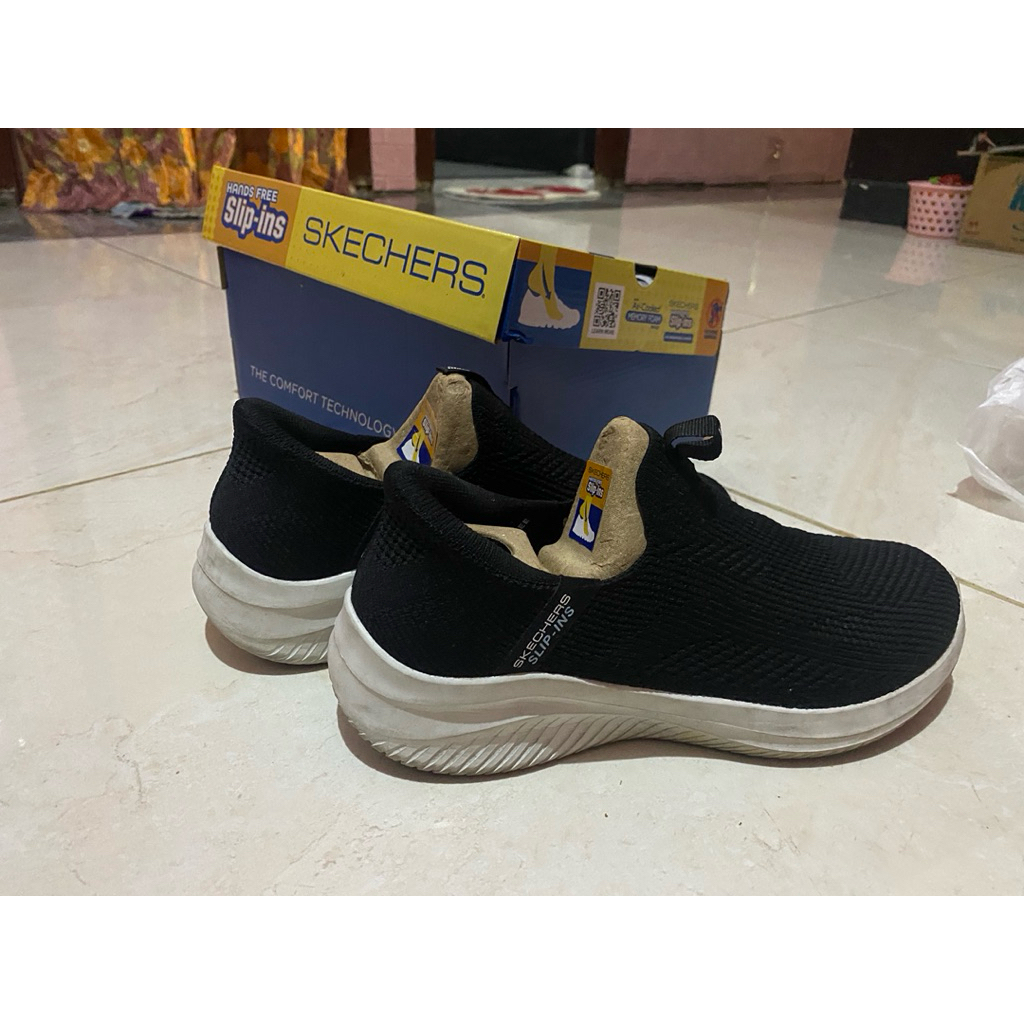 PRELOVED SKECHERS SLIP-On WANITA