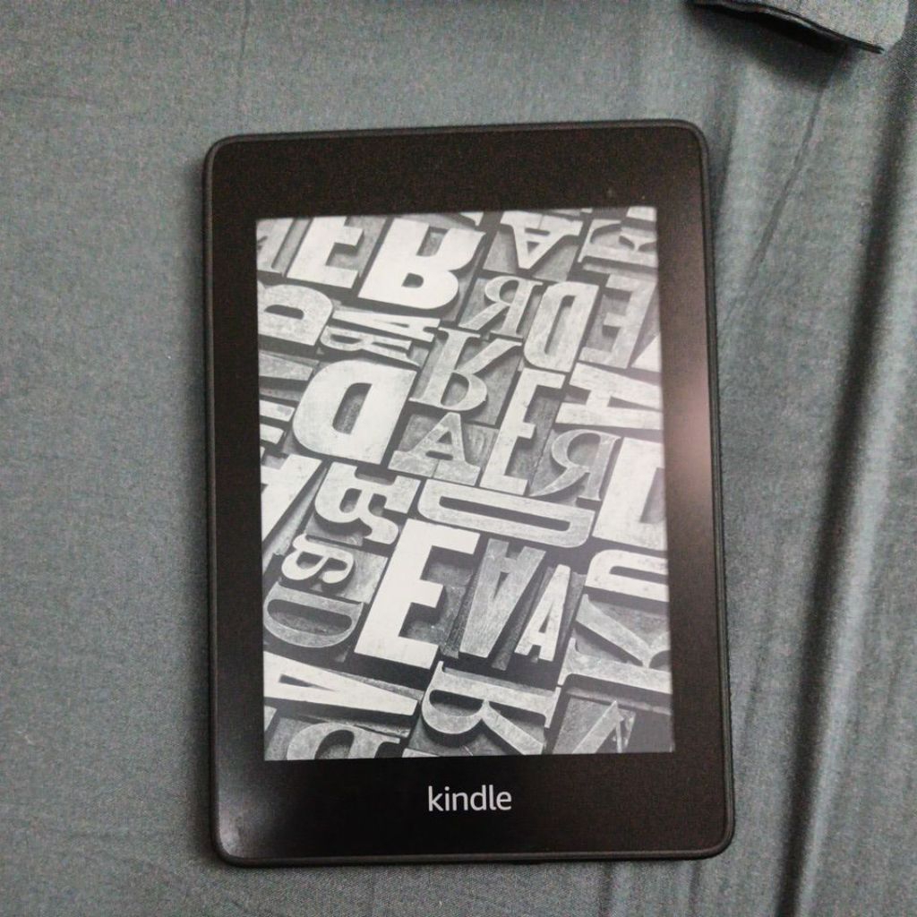 Kindle Paperwhite Gen 10 second bekas