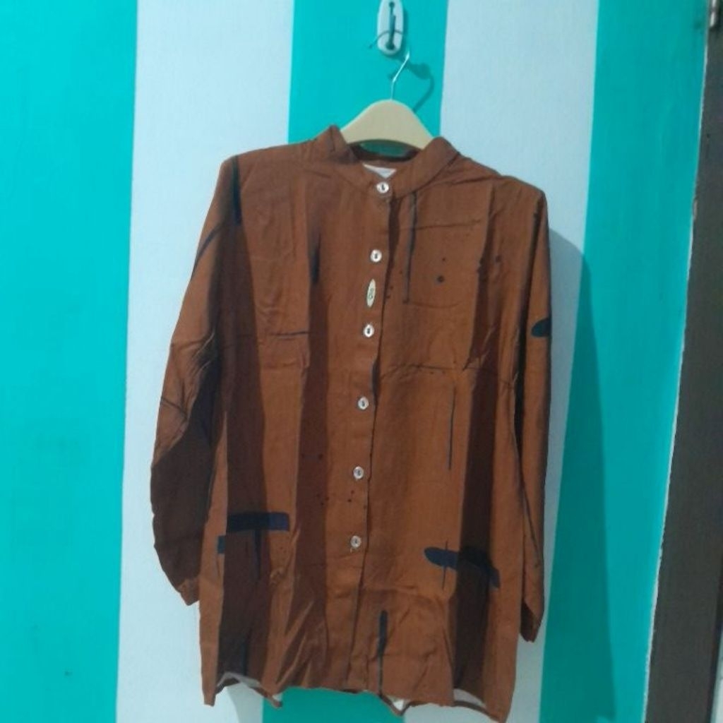 Atasan Heringbone Coklat Bata