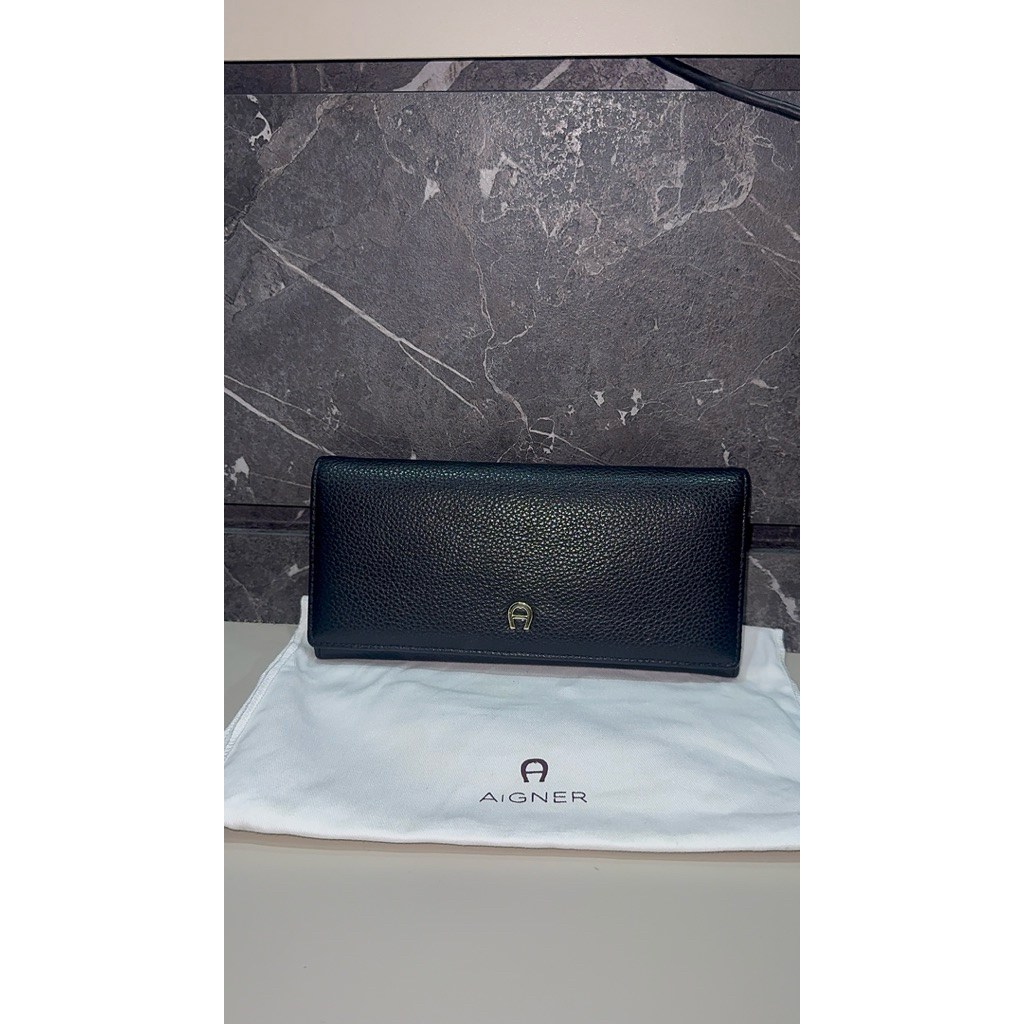 PRELOVED DOMPET AIGNER