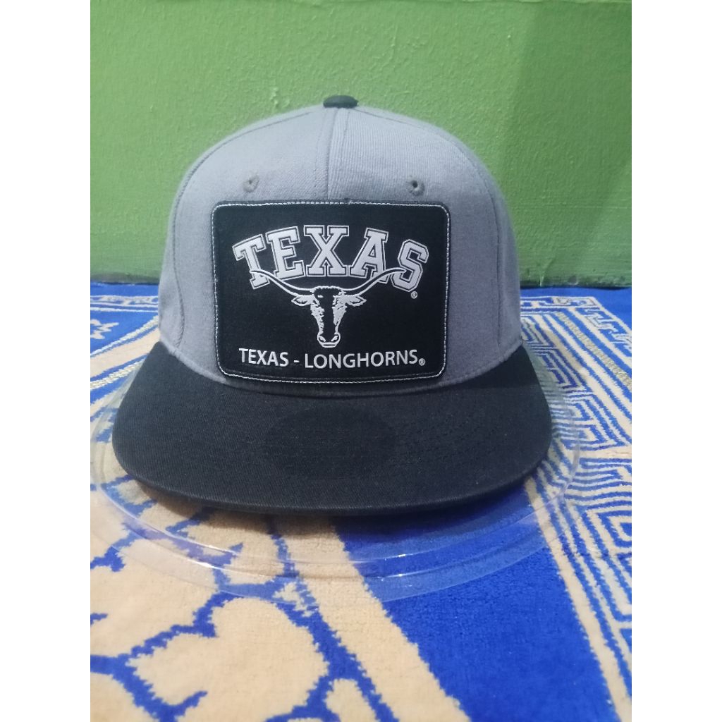 topi snapback texas