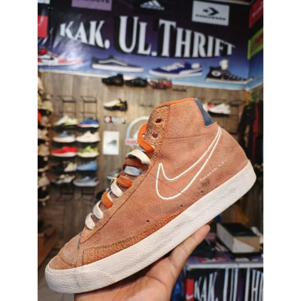 nike blazer mid
