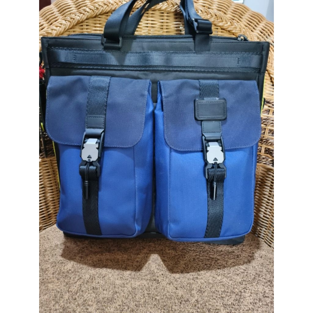 like new tumi alpha bravo liason tote