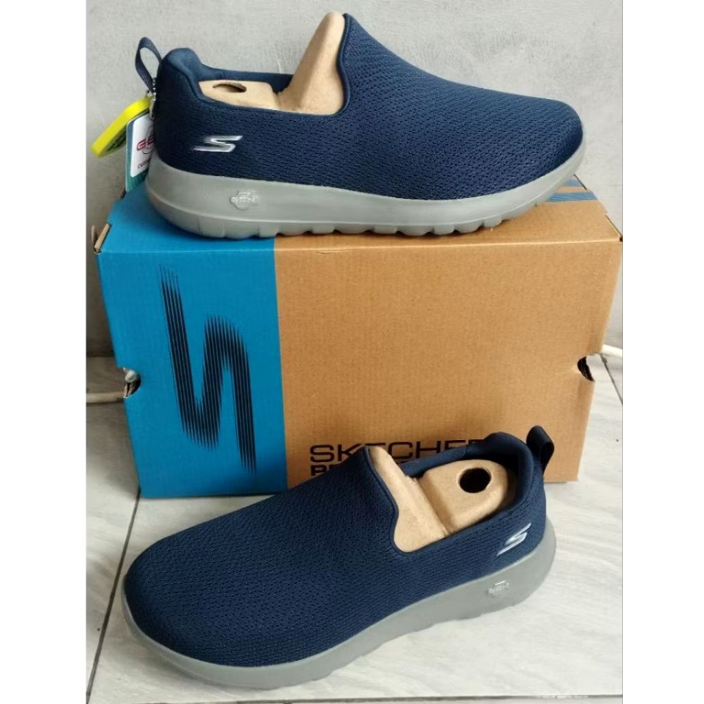 Sepatu SKE GO WALK MAX