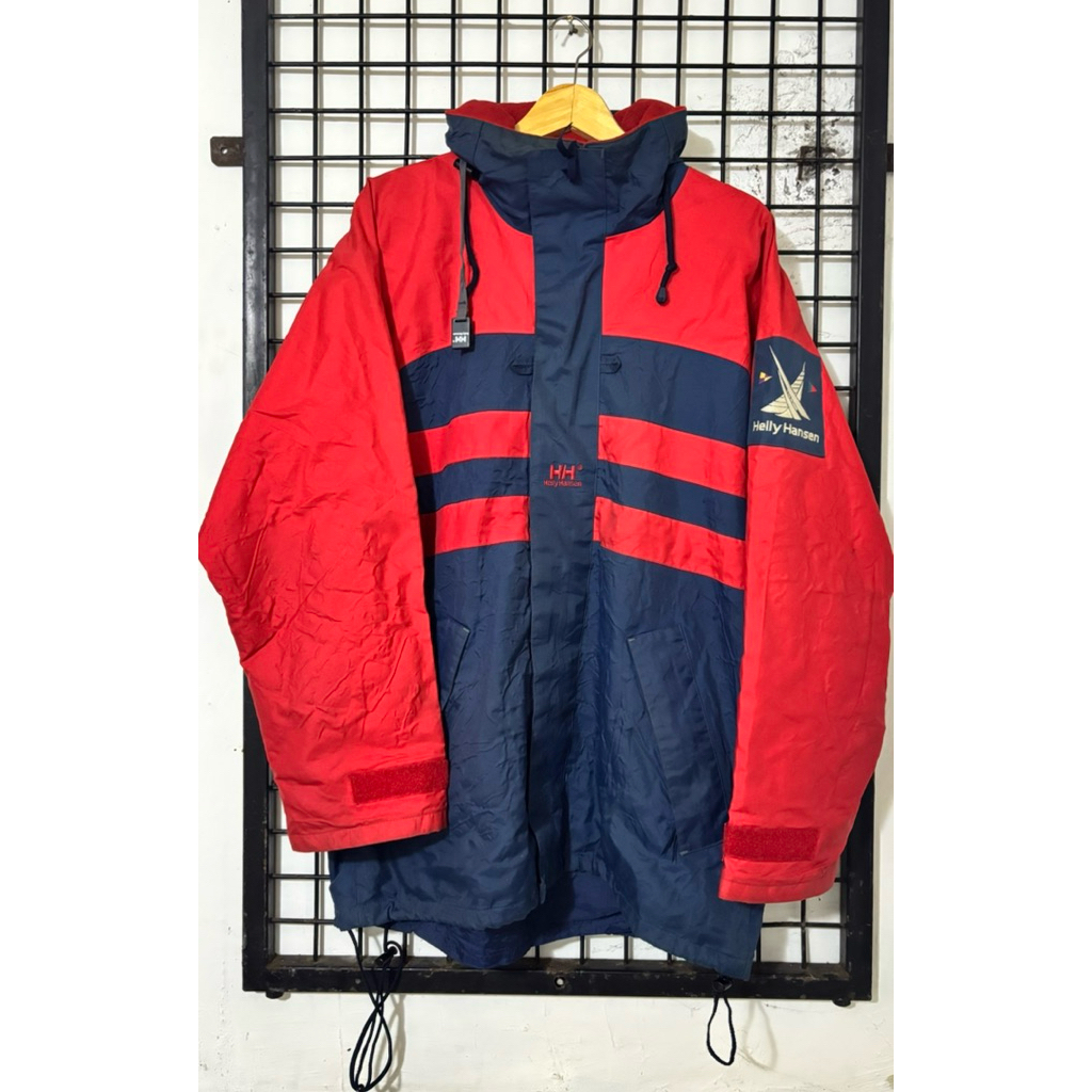 HELLY HANSEN