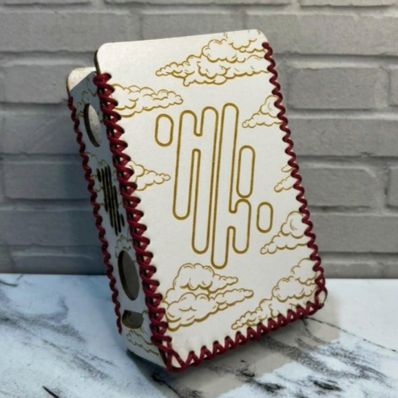 Cover Case For R234 Sintetis Putih Cloud Pattern Bng Merah Leather