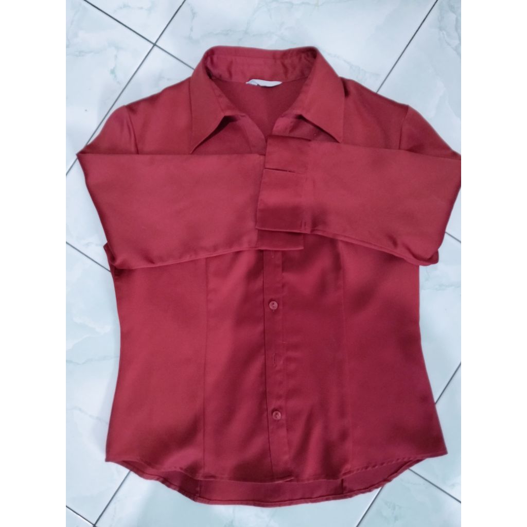 preloved kemeja slimfit wanita
