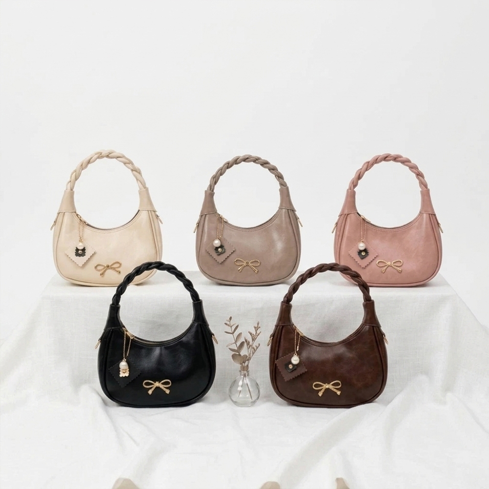 Tas Selempang Wanita Deana Bag Slingbag Terbaru Waterproof Glossy