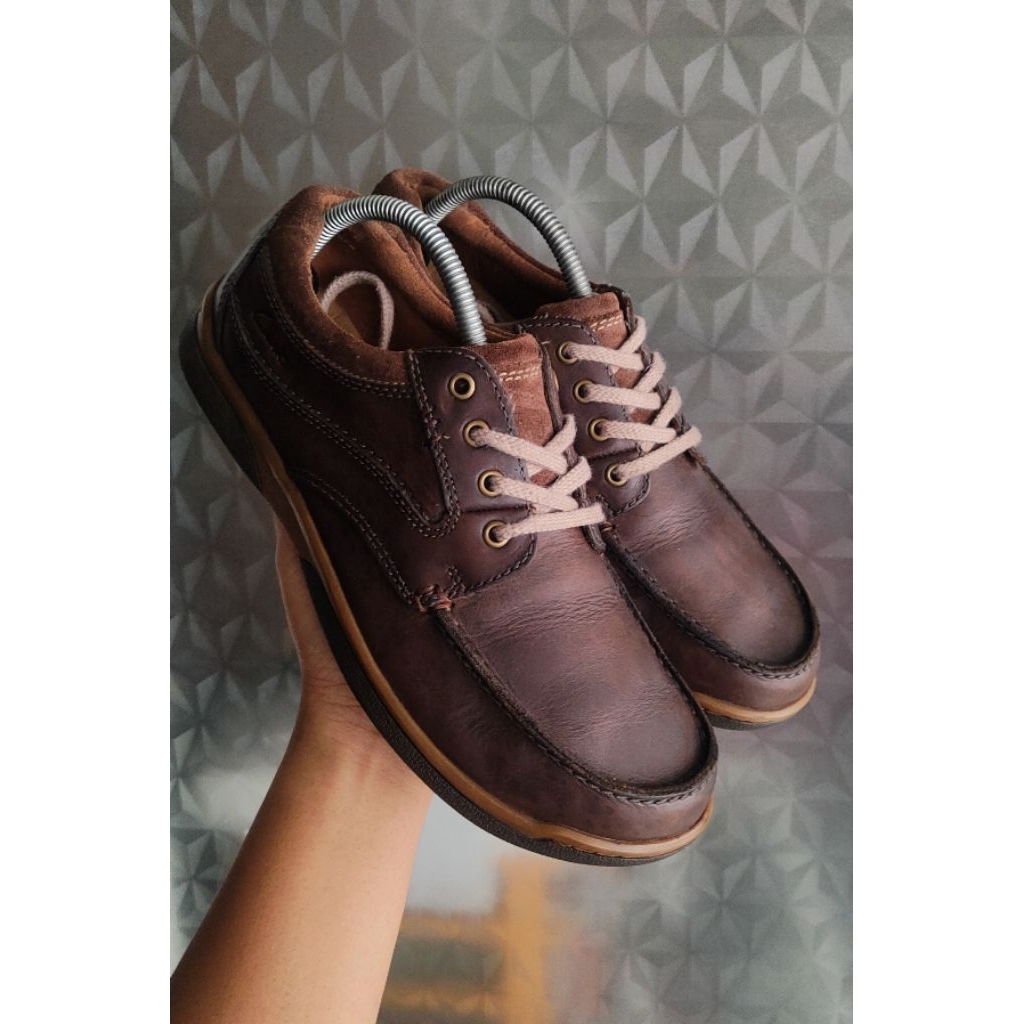 sepatu Clarks SZ 41 second bekas preloved