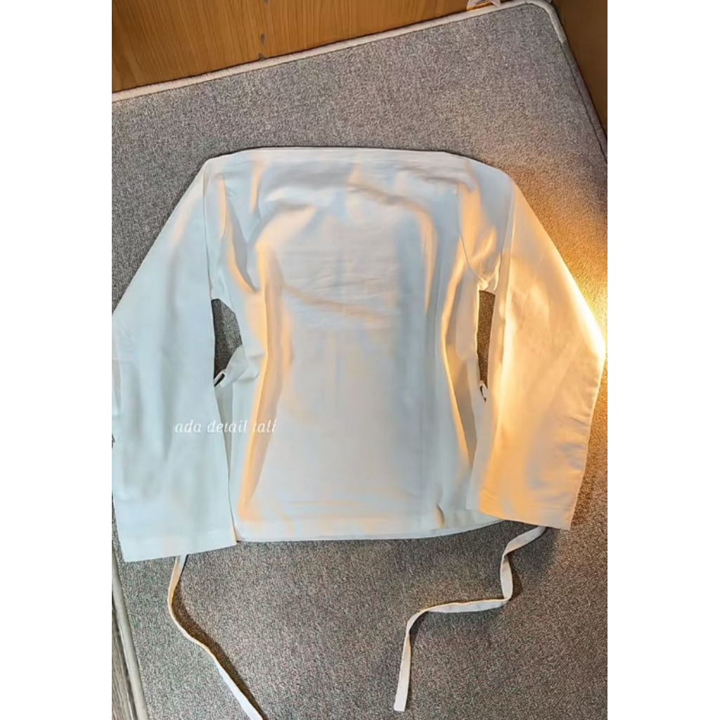uron still longsleveed top