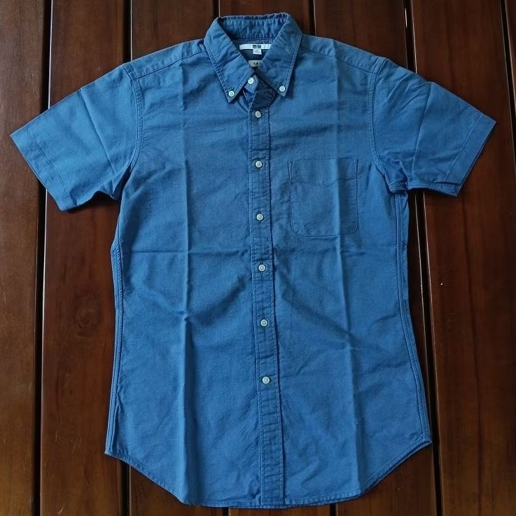 Kemeja UNIQLO second