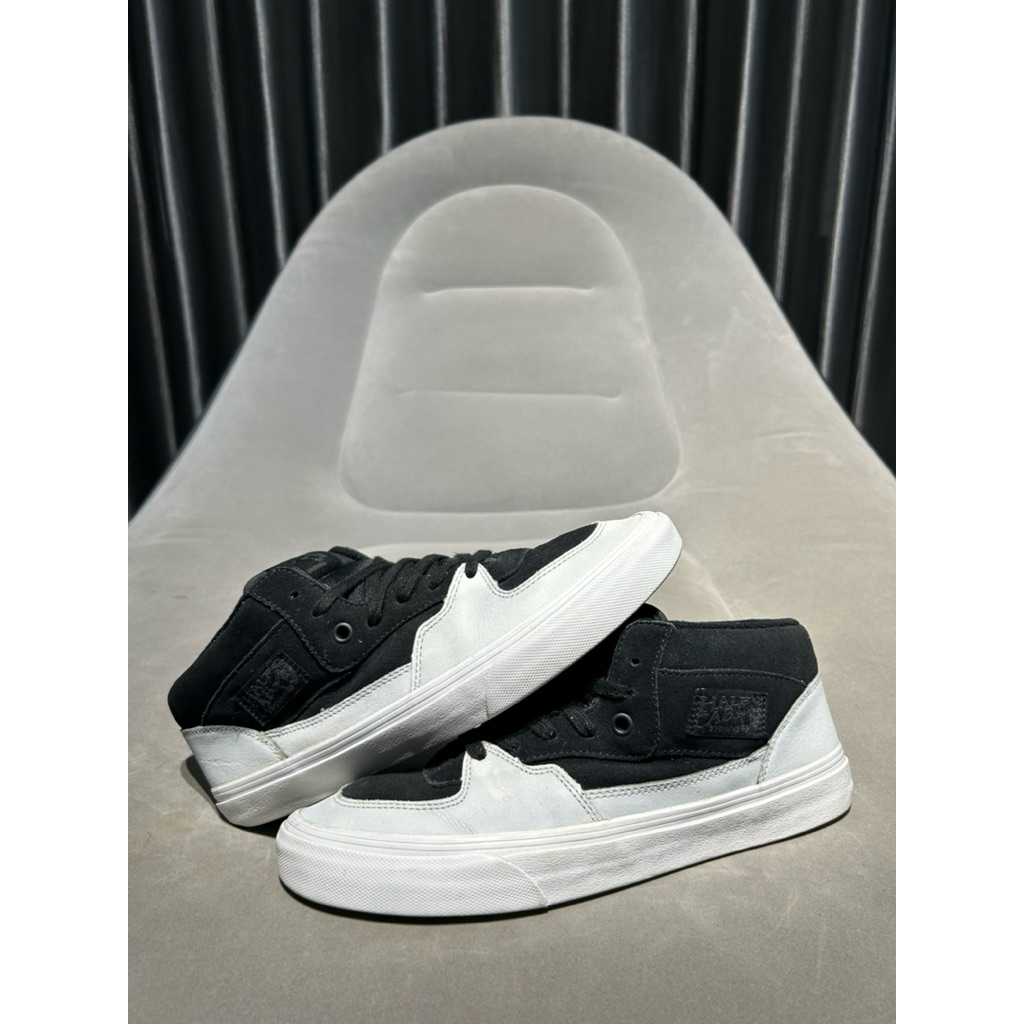 Vans half cab dipped bw sz 43