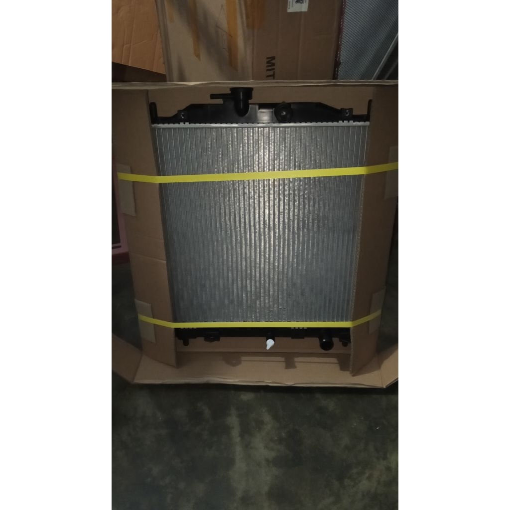 RADIATOR MOBIL AVANZA 2005-2011 MERK KOYORA