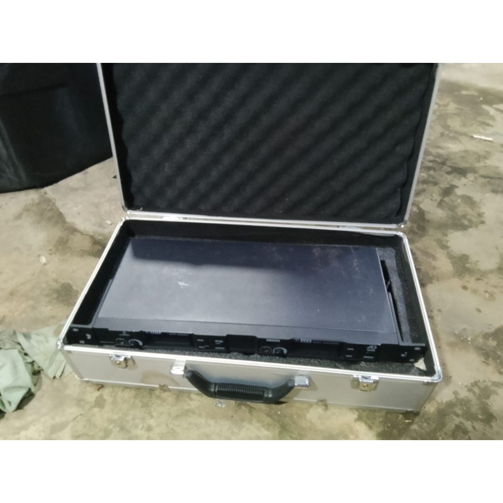 MIC wearles AD ACT 9090U
