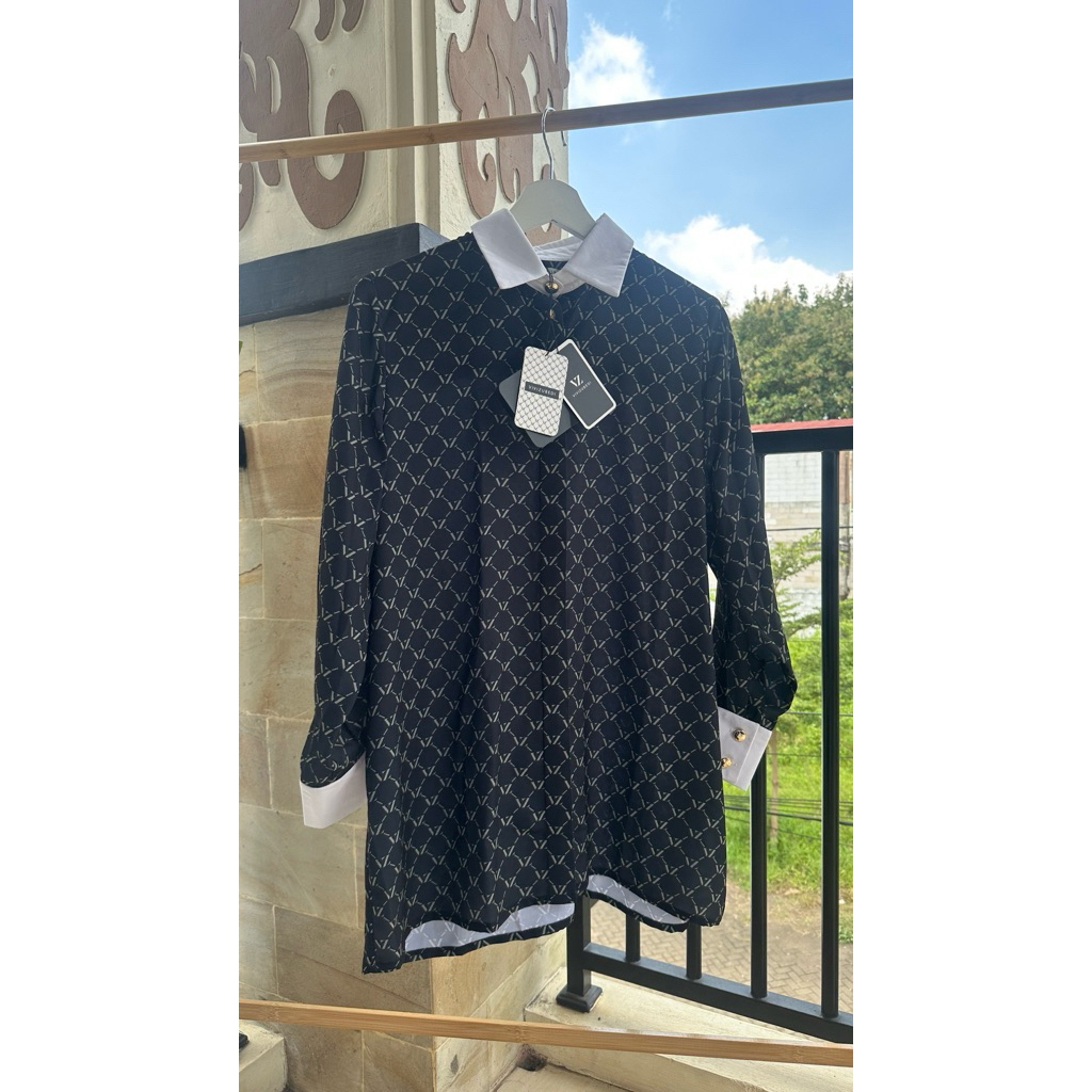 Vivi Zubedi Vivere Top Monogram