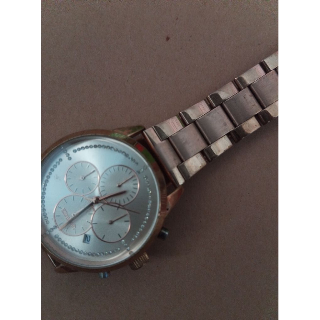 Preloved jam Elizabeth