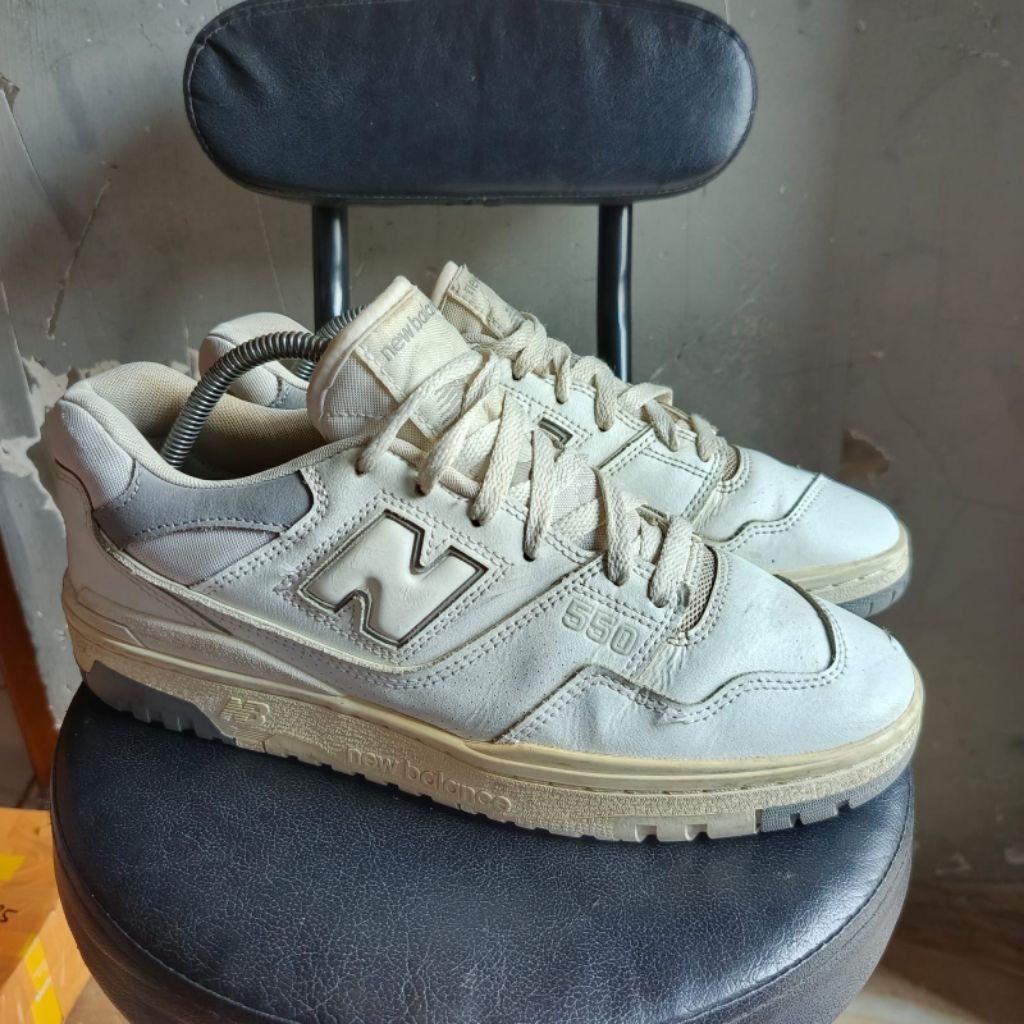 NB NEW BALANCE 550 Sepatu Second ORIGINAL size 43 (27.5)