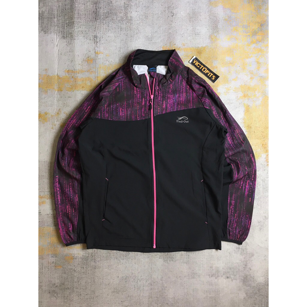 Jaket Windbreaker Find out