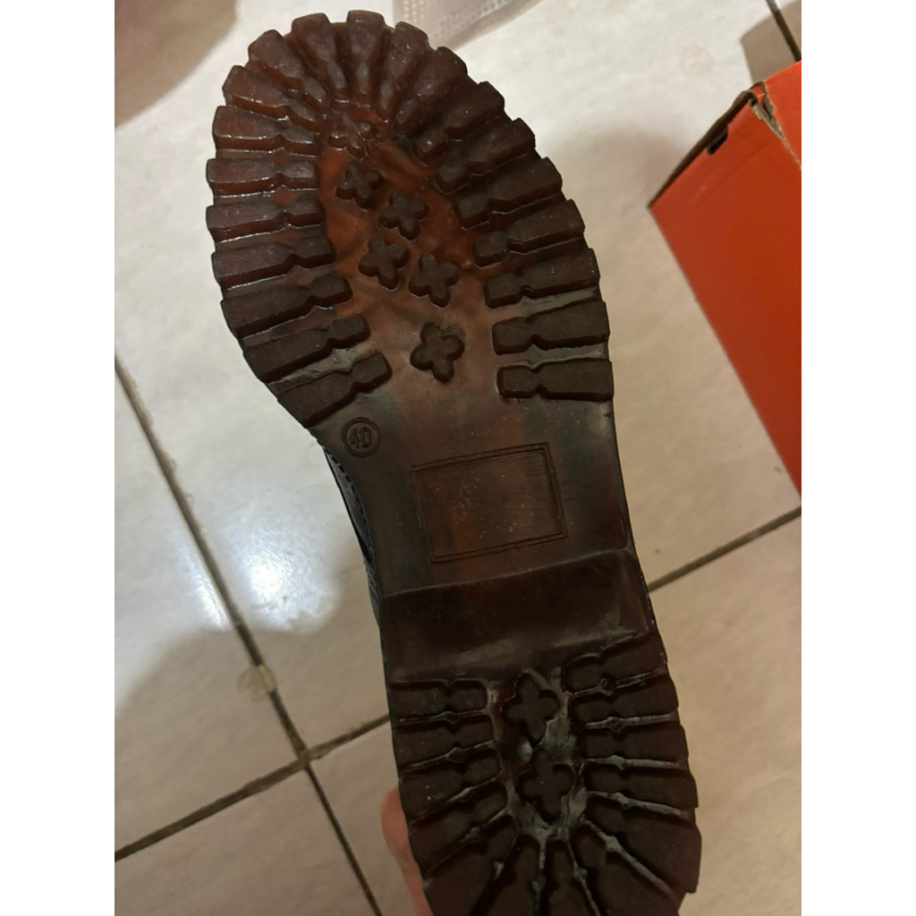 Sepatu Dr Marteen Tampur