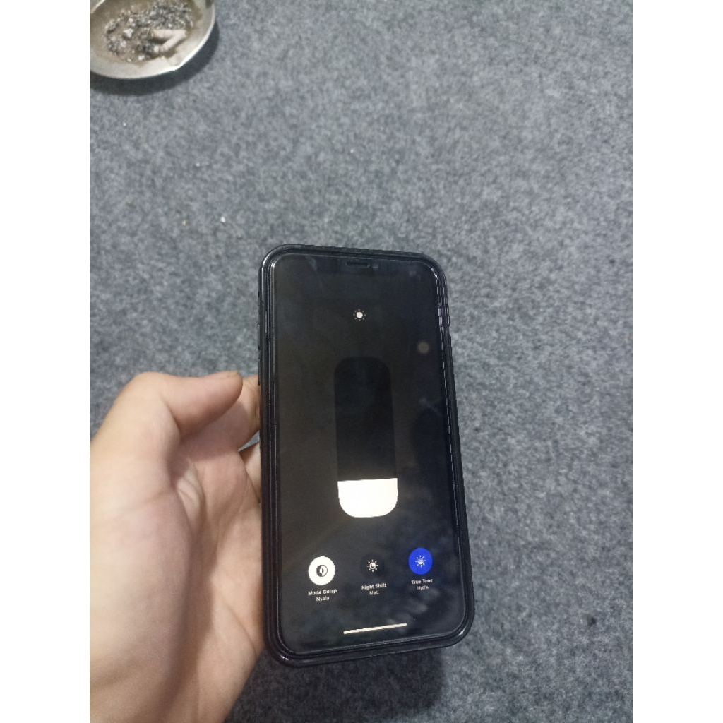 IPHONE XR 64gb Second Fullset.