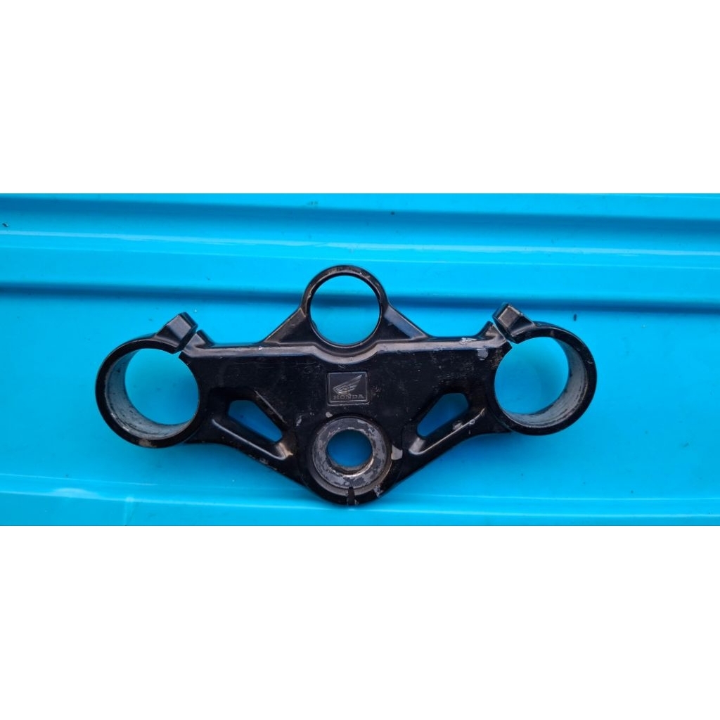 Tripleclamp / segitiga atas cbr 250rr