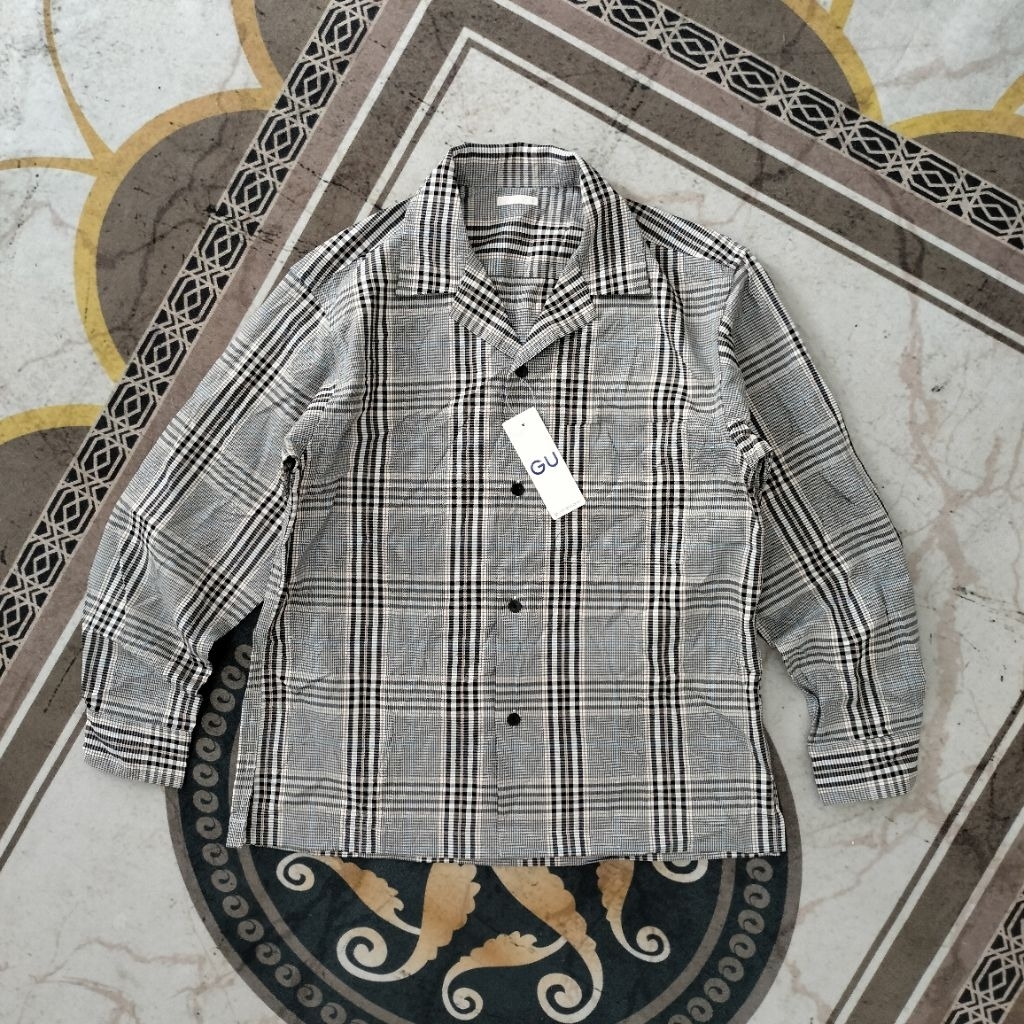 GU kemeja outer