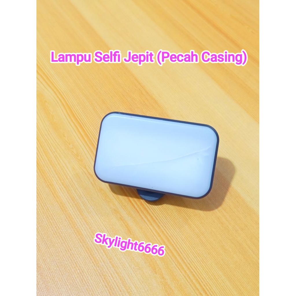 Lampu Selfi Jepit (Pecah Casing) Returan (A+)