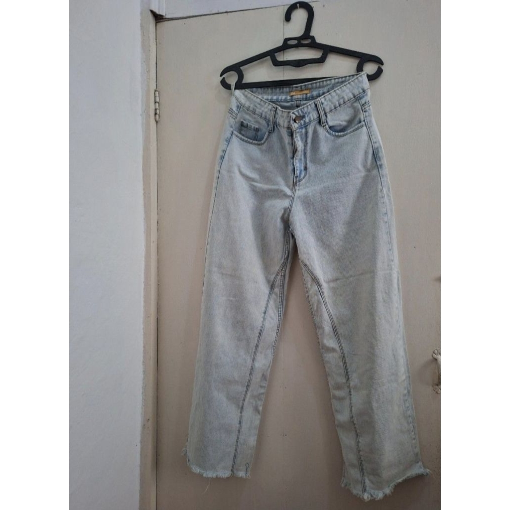 Celana jeans barrel ada
