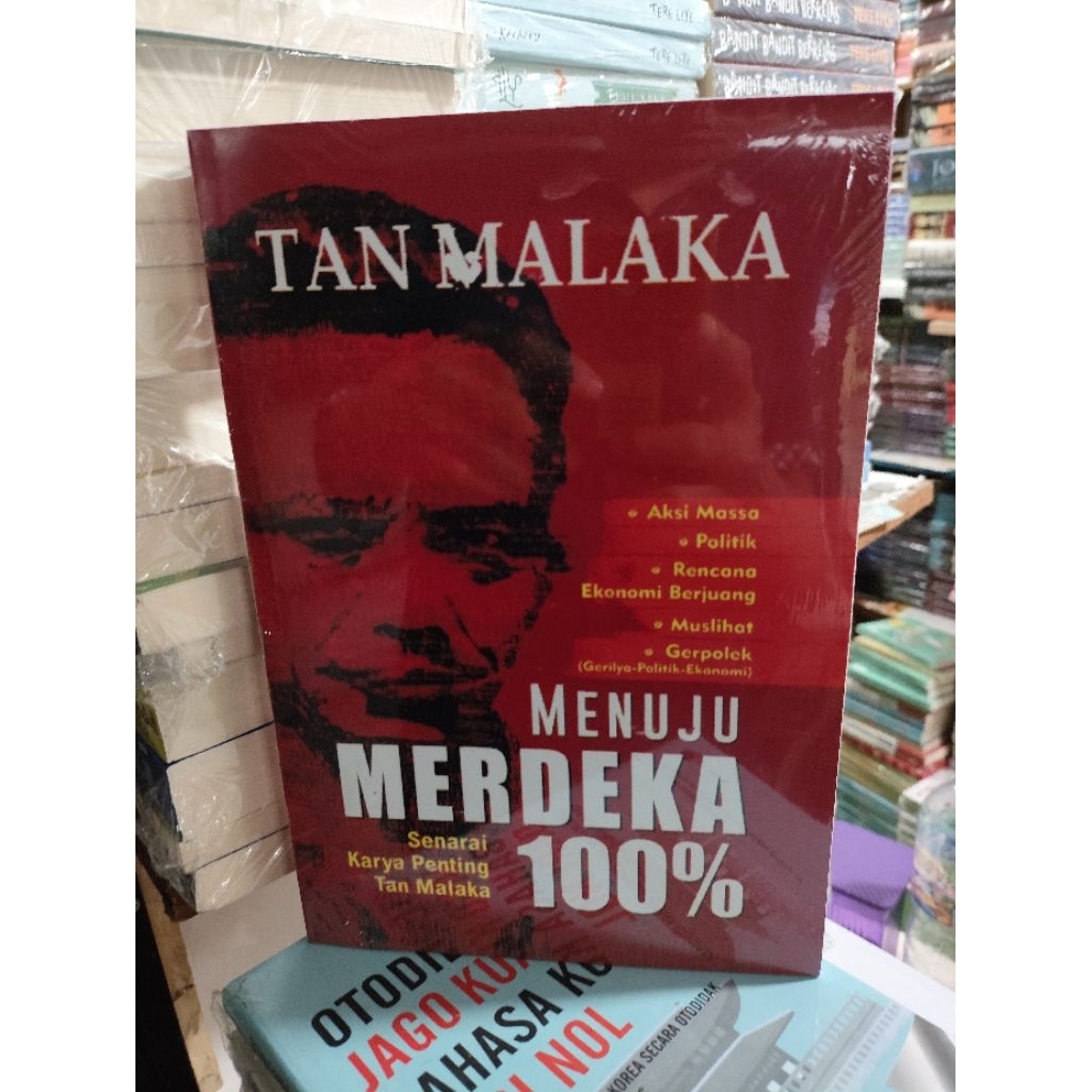 BUKU MENUJU MERDEKA 100%